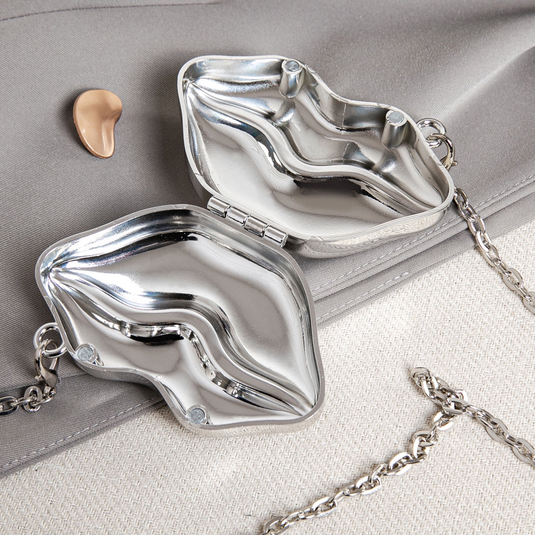 Lip Shaped Small evening Clutch Purse – Stylish Shinny Party Purse, Perfect for Casual Outings, Proms, and Parties