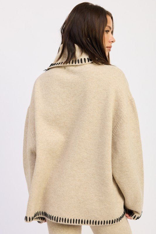 OVERSIZED TURTLE NECK SWEATER WITH STITCHING