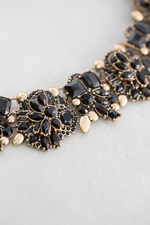 Bree Black Collar