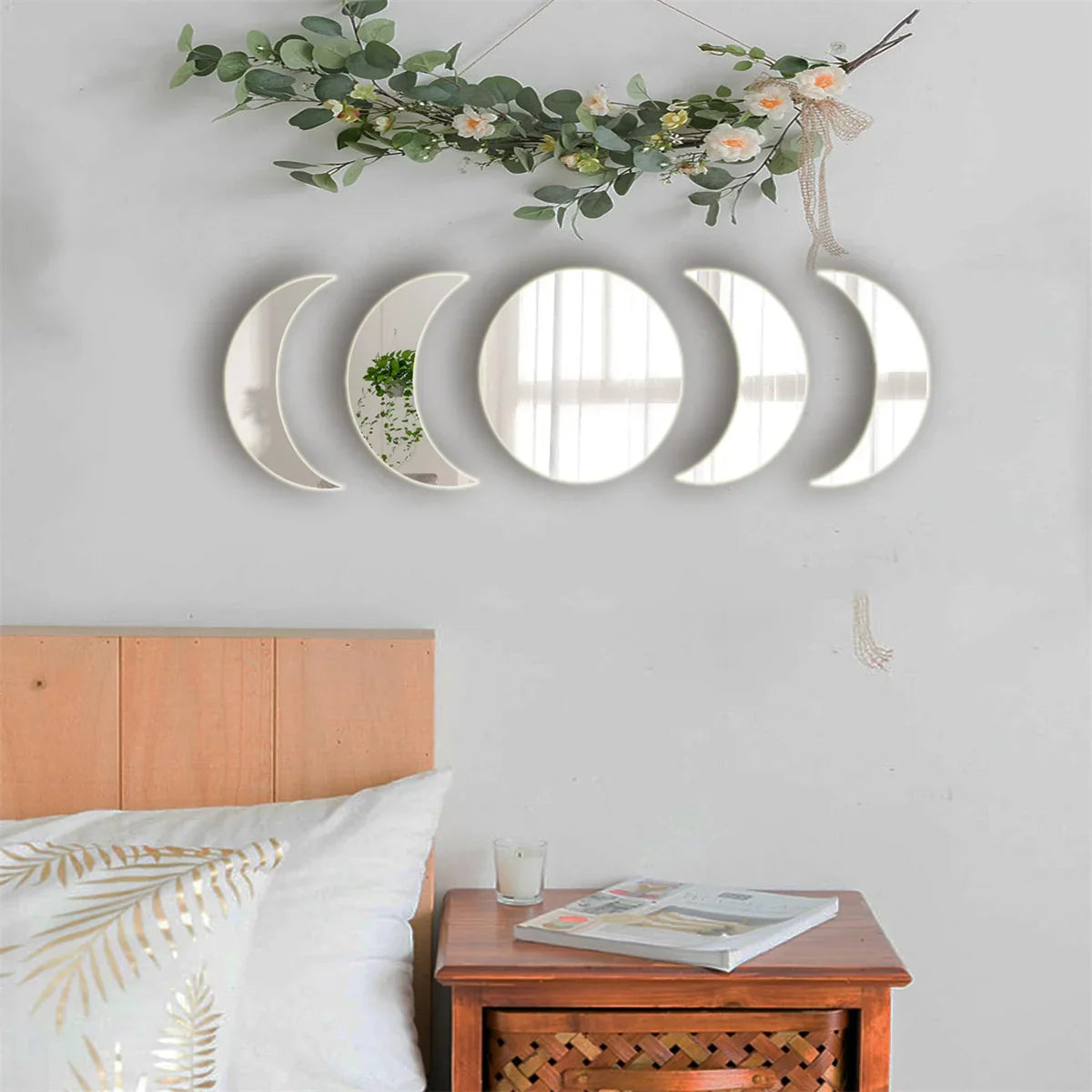 5PCS Moon Phase Design Acrylic Mirror Wall Sticker Self Adhesive Mirror Wall Decal Wall Decor for Home Living Room Bedroom Or