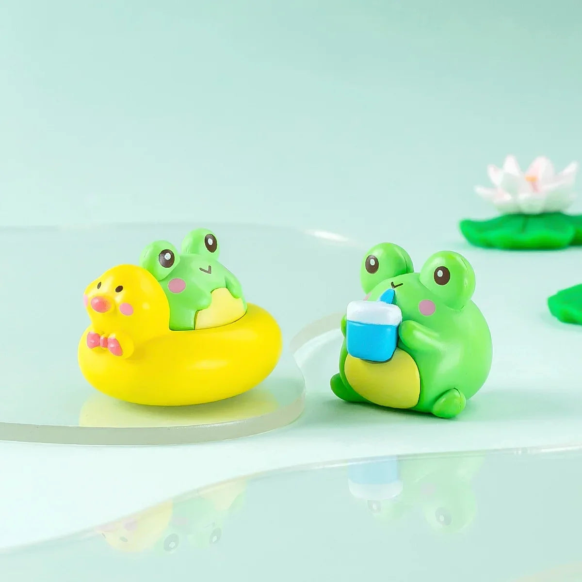 8pcs Funny Cute Holiday Frog Animal Car Decoration Pvc Craft Miniature Figure Tiny for Bonsai Microlandscape Fairy Garden Decor