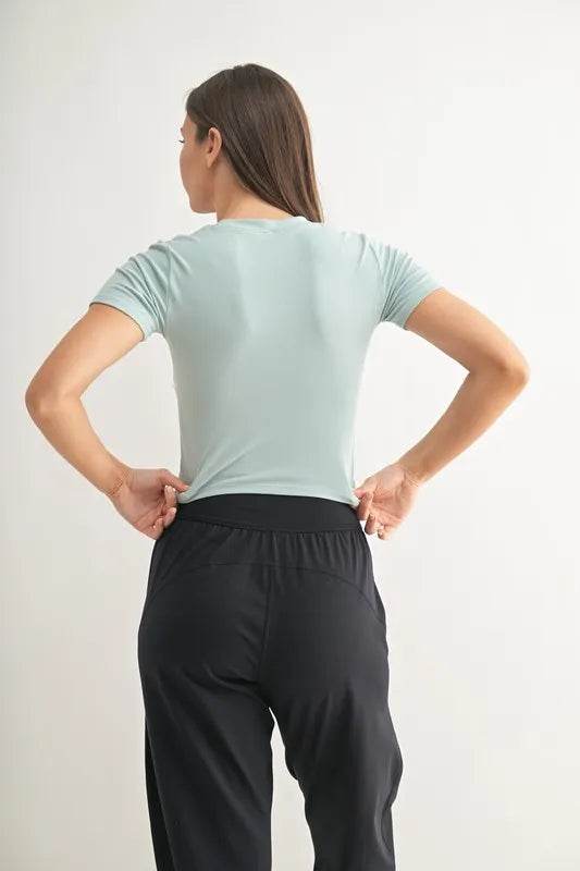 MONO B Essential Micro-ribbed Cropped Athleisure Tee