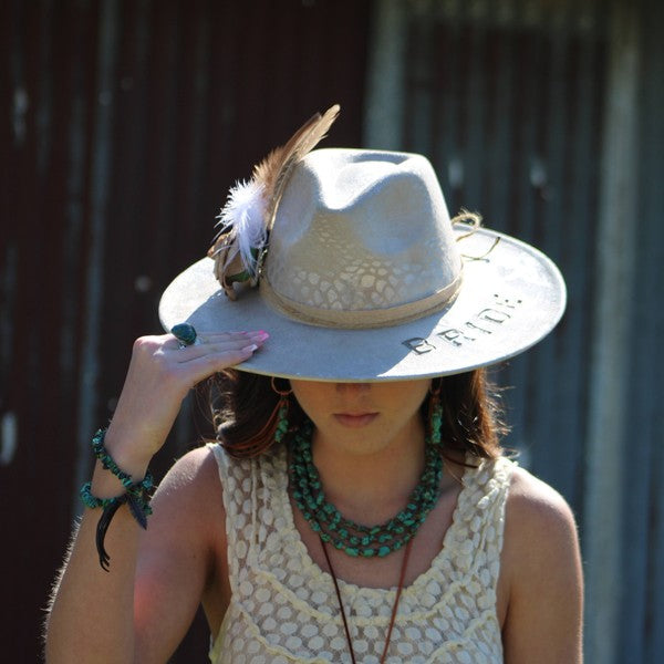Natural Turquoise Stretch Bracelet w/ Feather