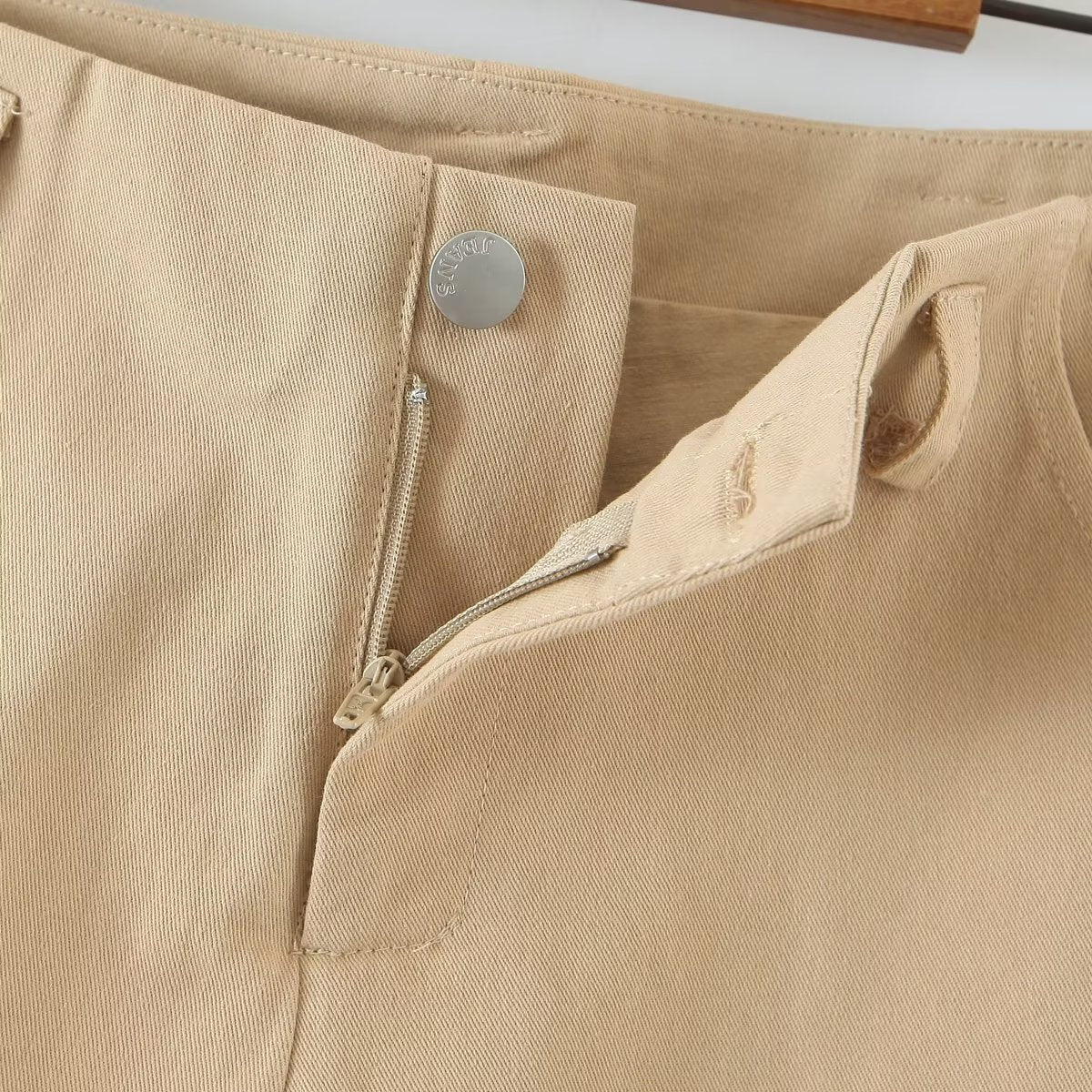 Niche Retro Sexy Anti Exposure Slim Fit Sexy Sheath Skirt Women High Waist Work Clothes Frayed Skirt