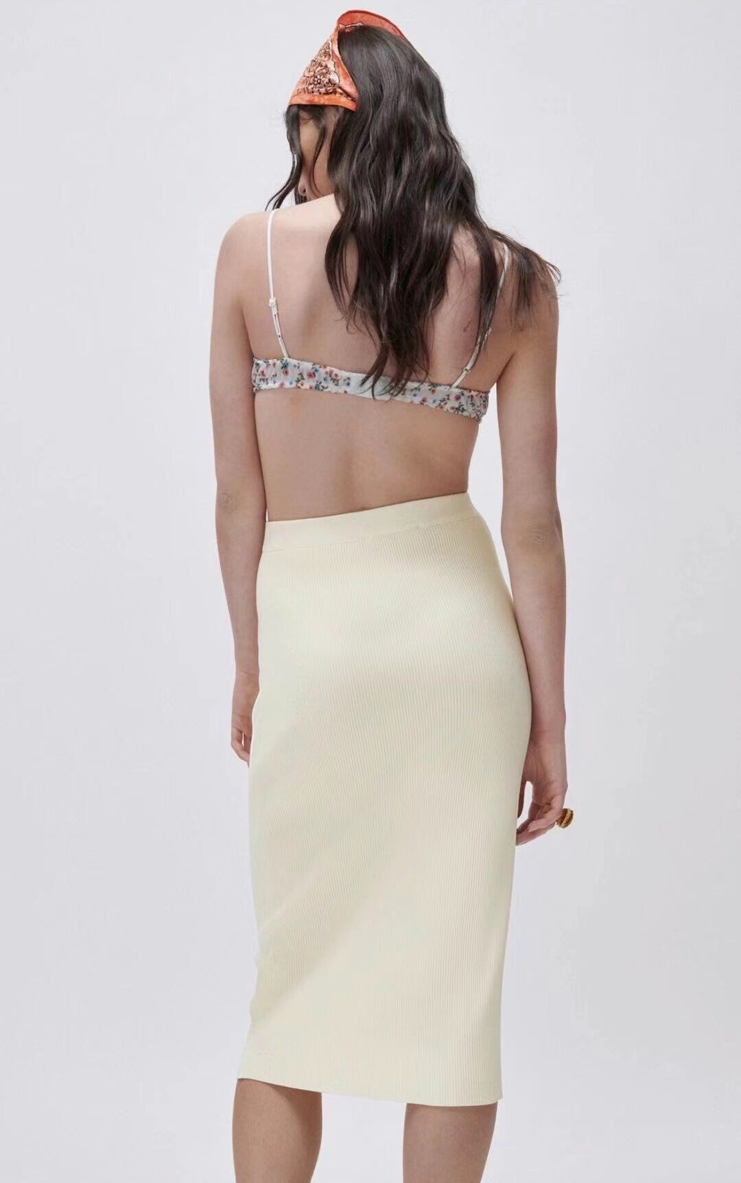 Women Wear White Long Type Knitted Straight Skirt