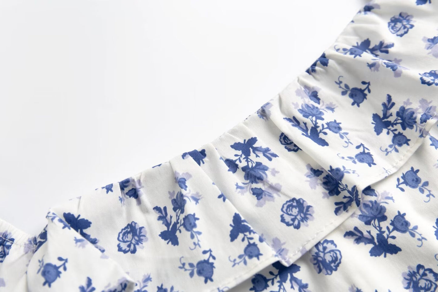 Early Spring French Retro Debutante Square Collar Lace Flying Sleeves Floral Print Slit Dress