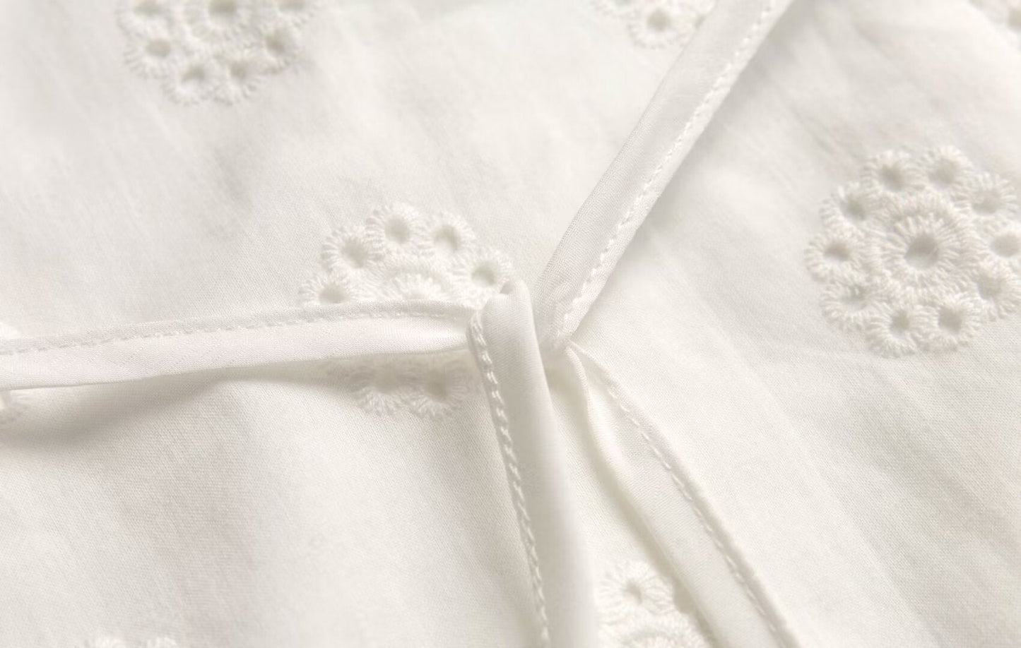 Summer High Grade Embroidered Dress Women Elegant Tied Waist Trimming Short Sleeved Long Dress