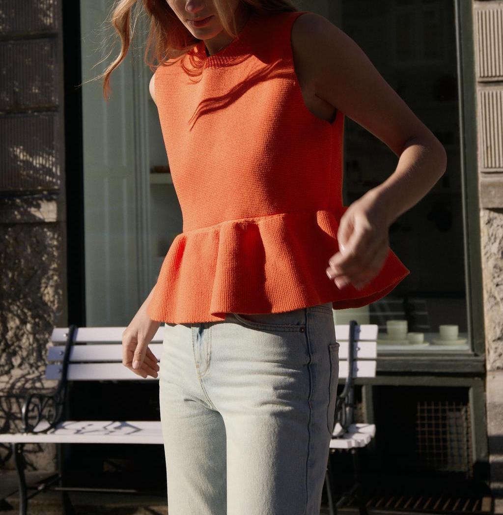 Spring Women Clothing Design Cropped Short Top Hem Knitted Top