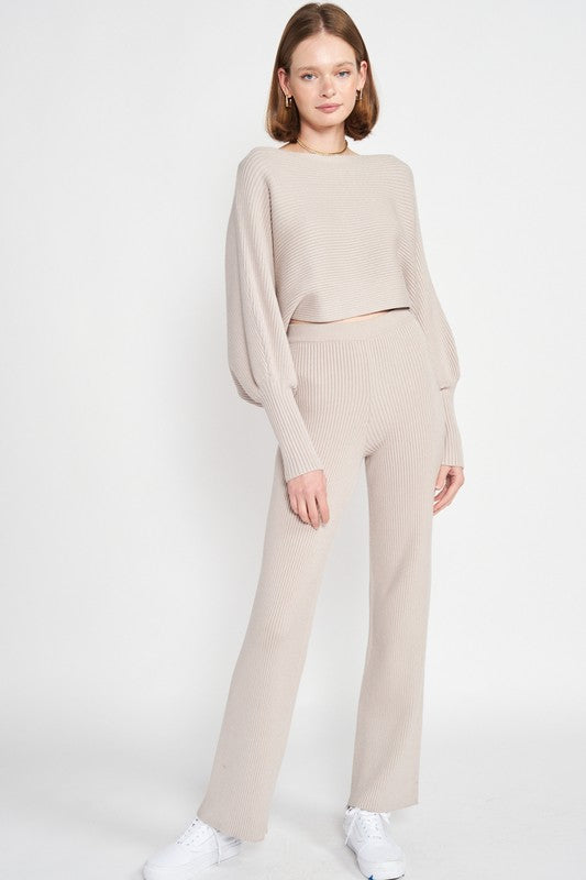 DOLMAN SLEEVE CROPPED SWEATER