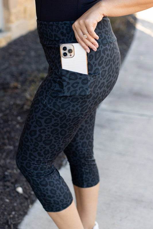 Black Leopard CAPRI with POCKETS