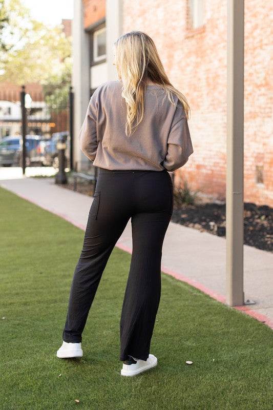 The Madison Relaxed Fit Straight Leg  with Pockets