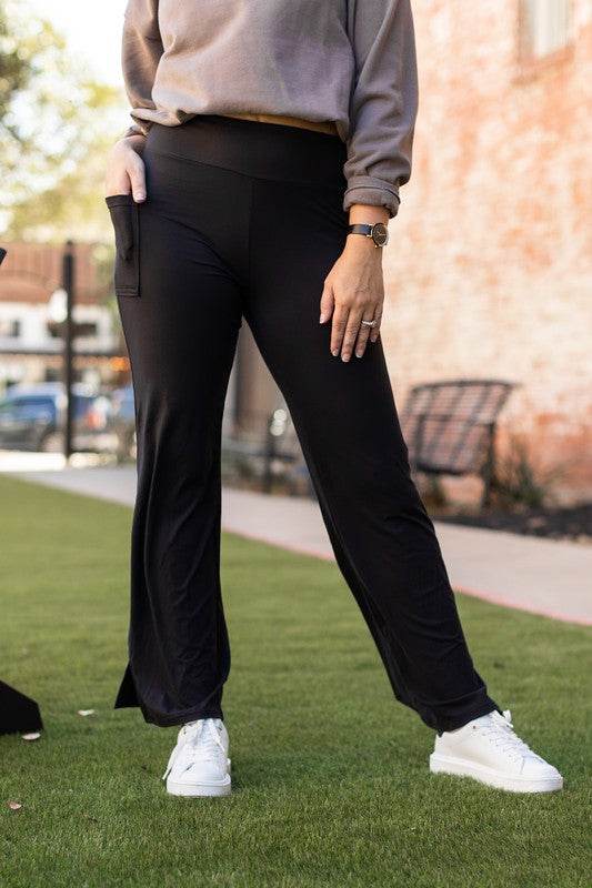 The Madison Relaxed Fit Straight Leg  with Pockets