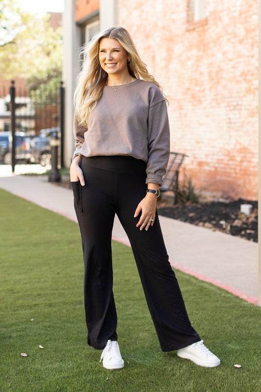 The Madison Relaxed Fit Straight Leg  with Pockets
