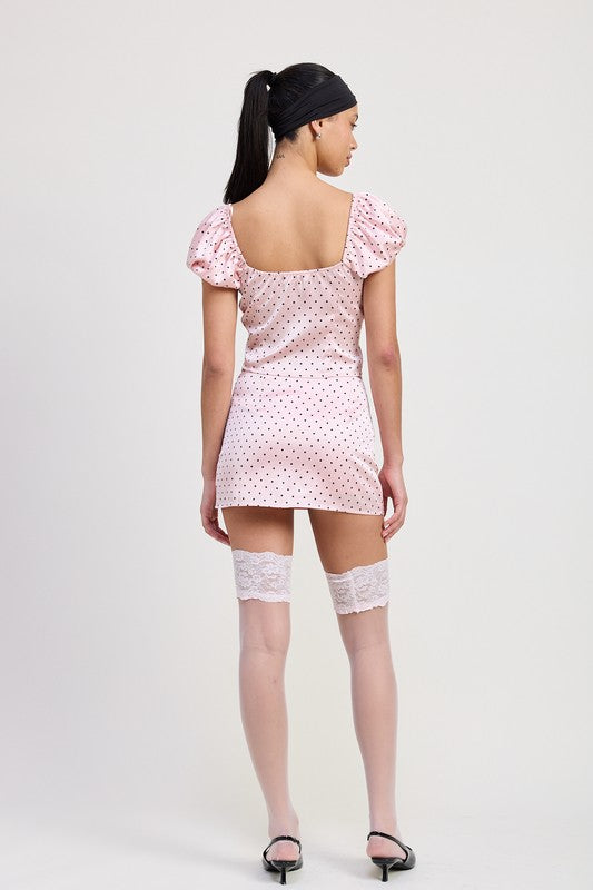 SQAURED NECK POLKA DOT BUBBLE SLEEVE TOP