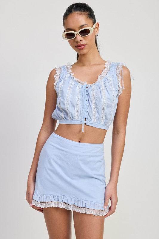RUFFLED MINI SKIRT WITH LACE DETAIL