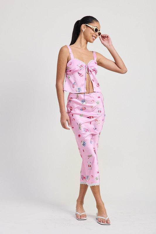 PRINTED SATIN FLY AWAY TOP WITH LACE TRIM