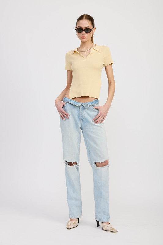 COLLARED SHORT SLEEVE TOP WITH OPEN BACK