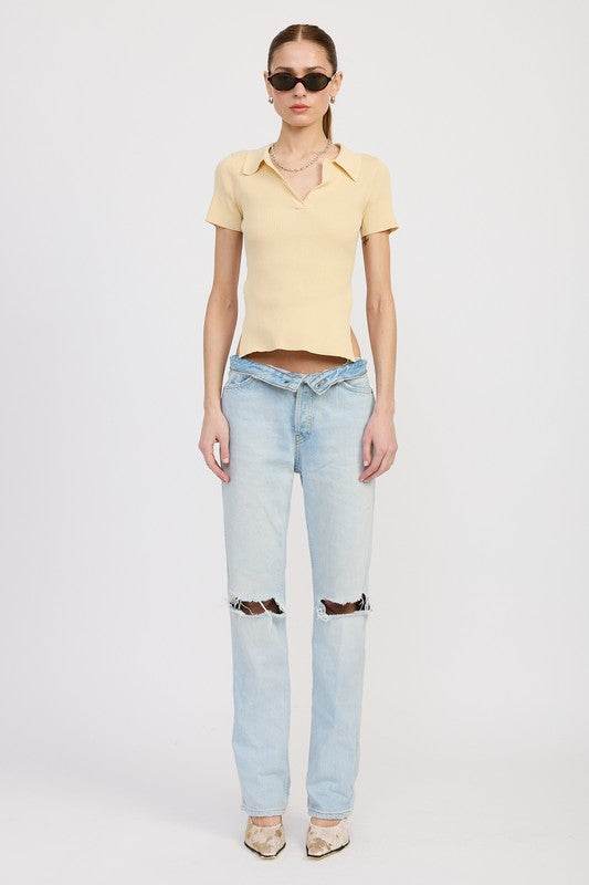 COLLARED SHORT SLEEVE TOP WITH OPEN BACK