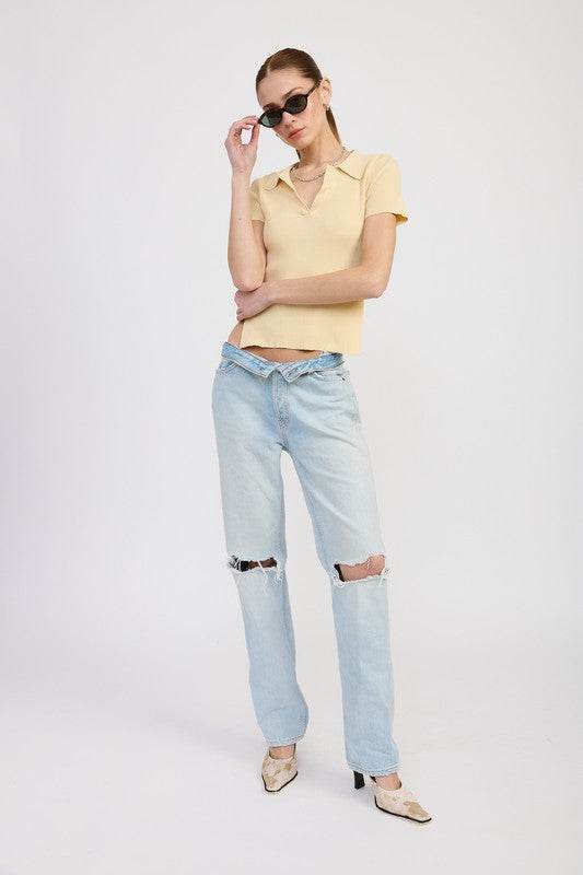 COLLARED SHORT SLEEVE TOP WITH OPEN BACK