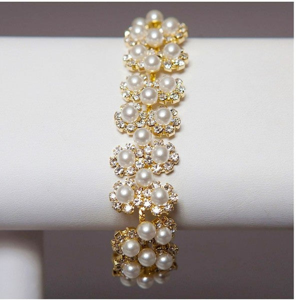 Crystal Circle White Pearl Link Bracelet