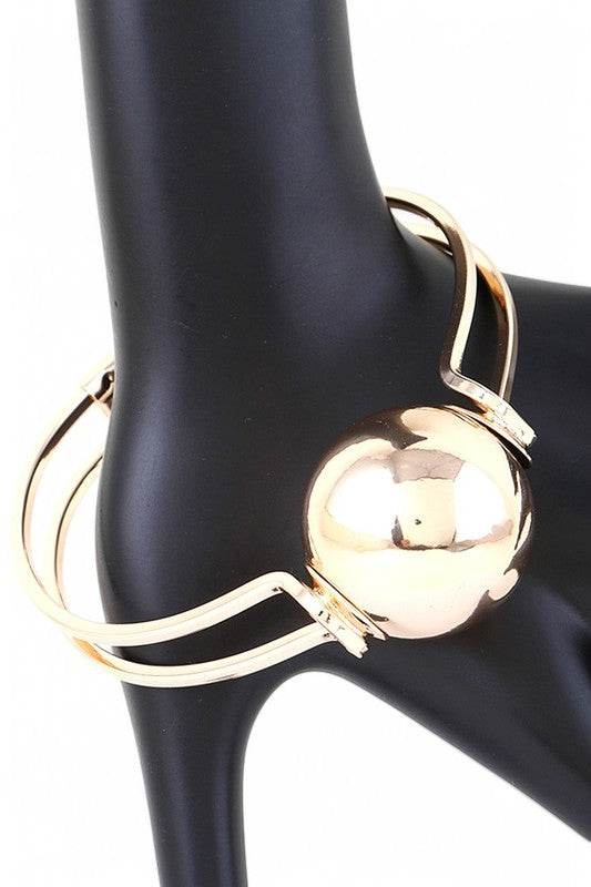 Iconic Large Pearl Hinged Bangle