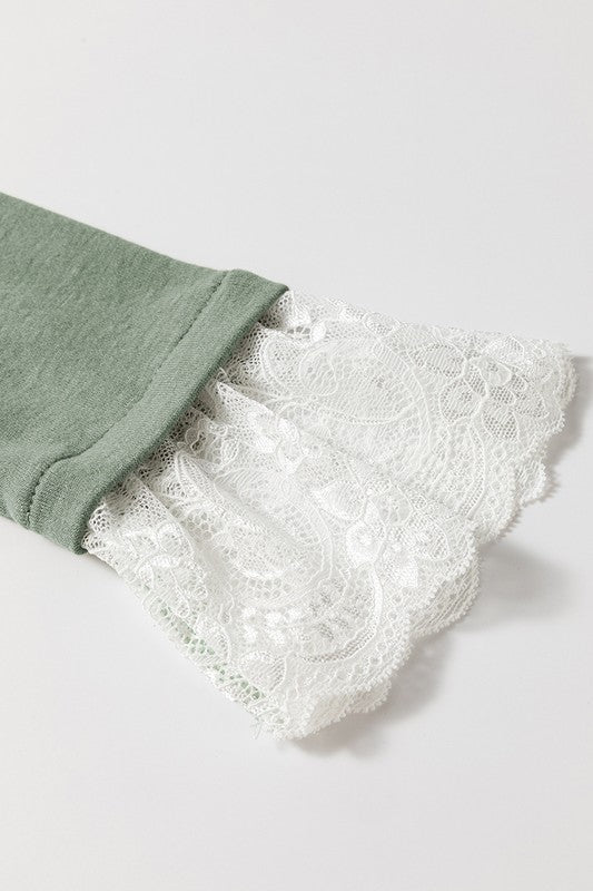 Seam Detail Lace Contrast Cuffs Raglan Sleeve Top