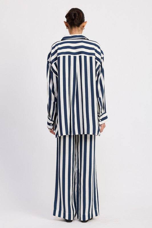 RELAXED FIT VERTICAL STRIPE BUTTON UP SHIRT