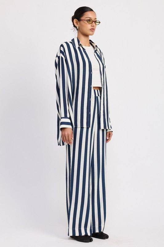 RELAXED FIT VERTICAL STRIPE BUTTON UP SHIRT