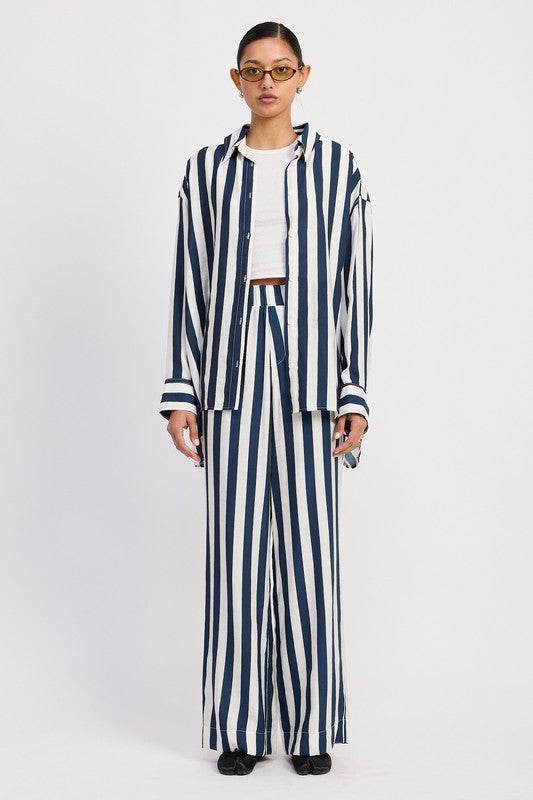RELAXED FIT VERTICAL STRIPE BUTTON UP SHIRT