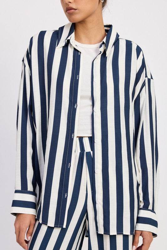RELAXED FIT VERTICAL STRIPE BUTTON UP SHIRT