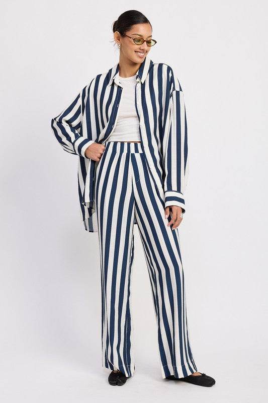 RELAXED FIT VERTICAL STRIPE BUTTON UP SHIRT