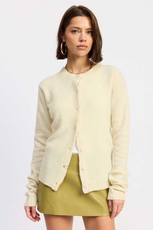 FITTED BUTTON UP CARDIGAN