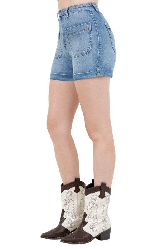 Willow Denim Short in Light wash
