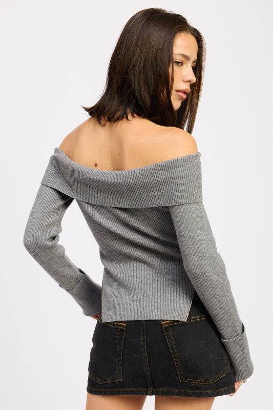 RIBBED OFF SHOULDER SWEATER WITH ZIPPER