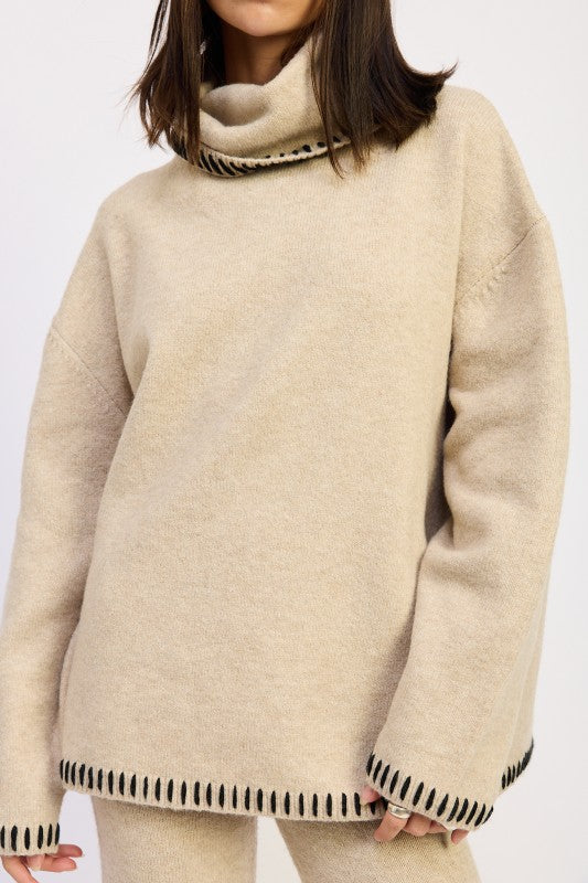 OVERSIZED TURTLE NECK SWEATER WITH STITCHING