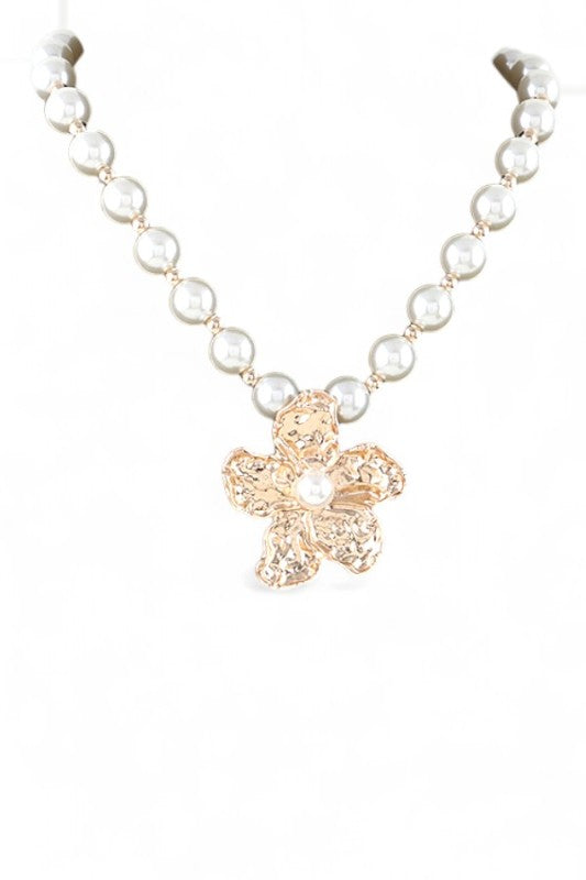 Metal Flower Pendant Statement Pearl Necklace