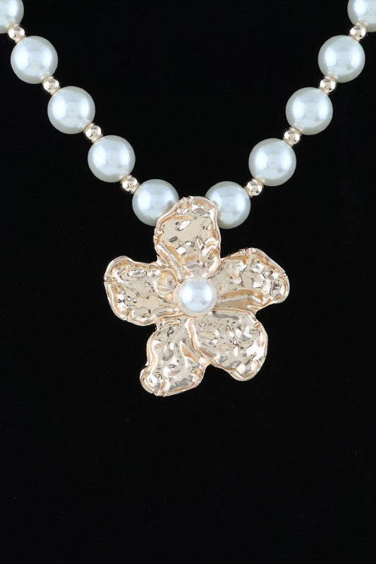 Metal Flower Pendant Statement Pearl Necklace