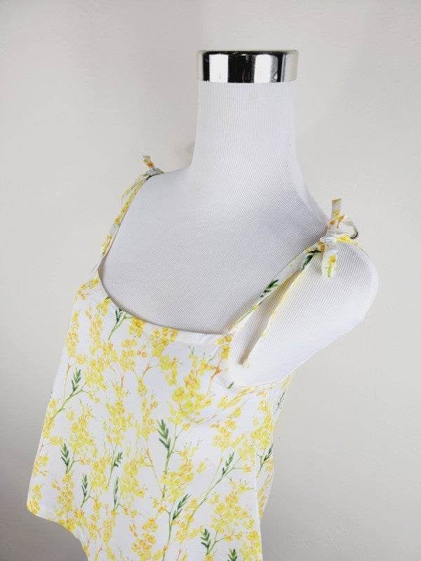 TANK TOP WITH ADJUSTABLE STRAPS
