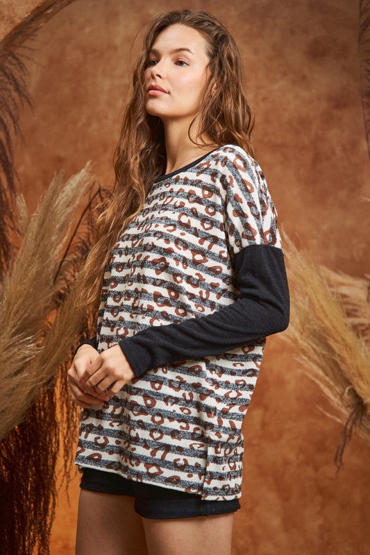 STRIPED ANIMAL PRINT LONG SLEEVE