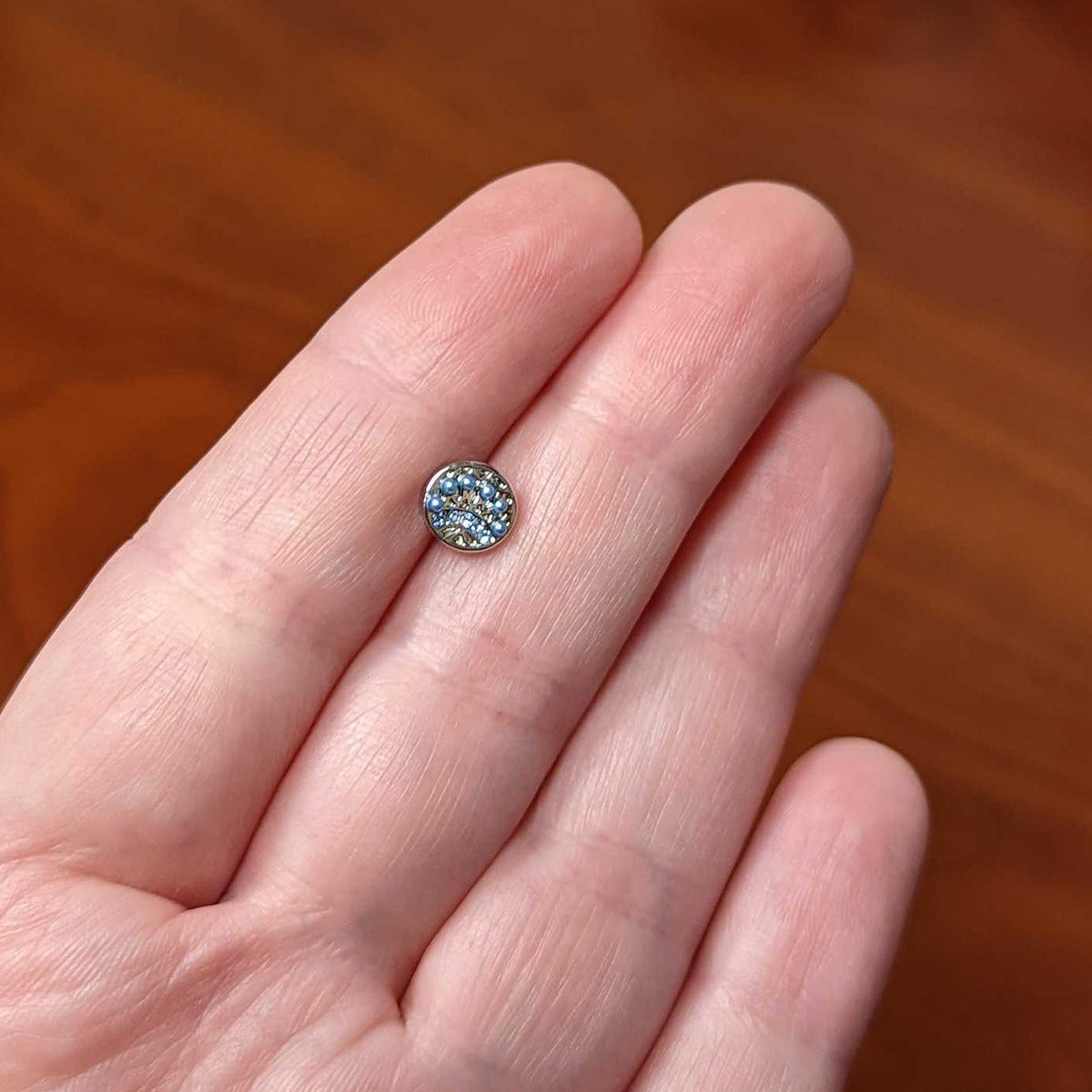 20G 1/4 Blue Gem Geometric Blues Nose Bone