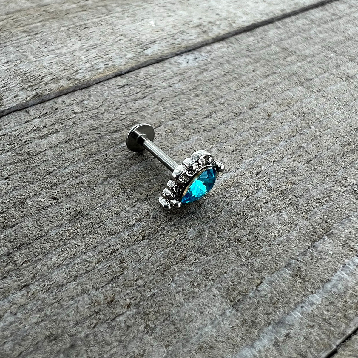 16G 5/16 Blue Gem Art Deco Oval Labret Monroe Tragus