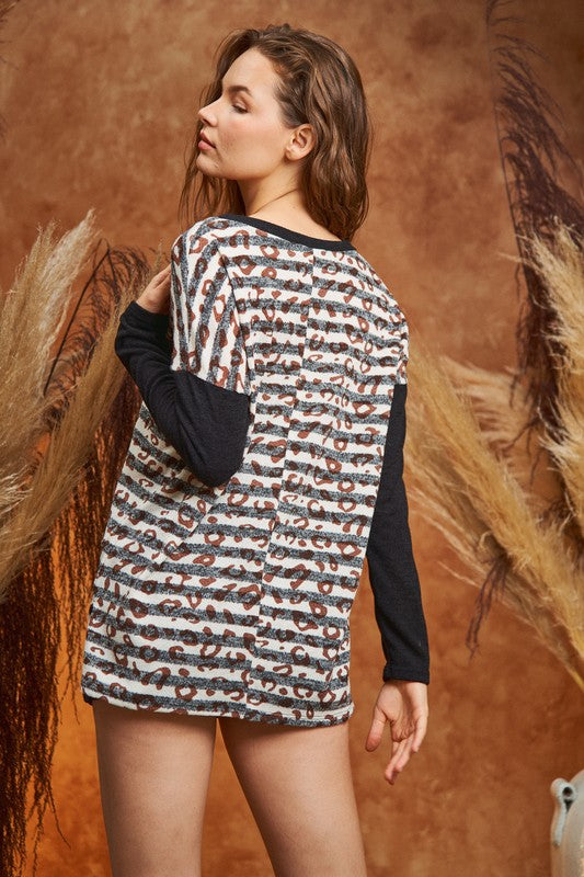 STRIPED ANIMAL PRINT LONG SLEEVE