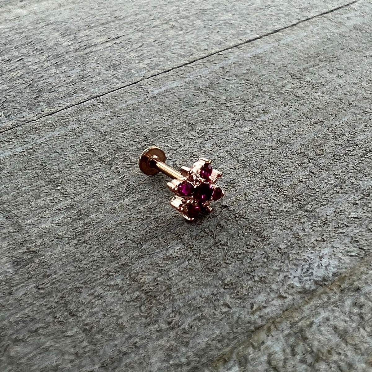 16G 5/16 Pink Gem Rose Gold Tone Sumptuous Star Labret Tragus