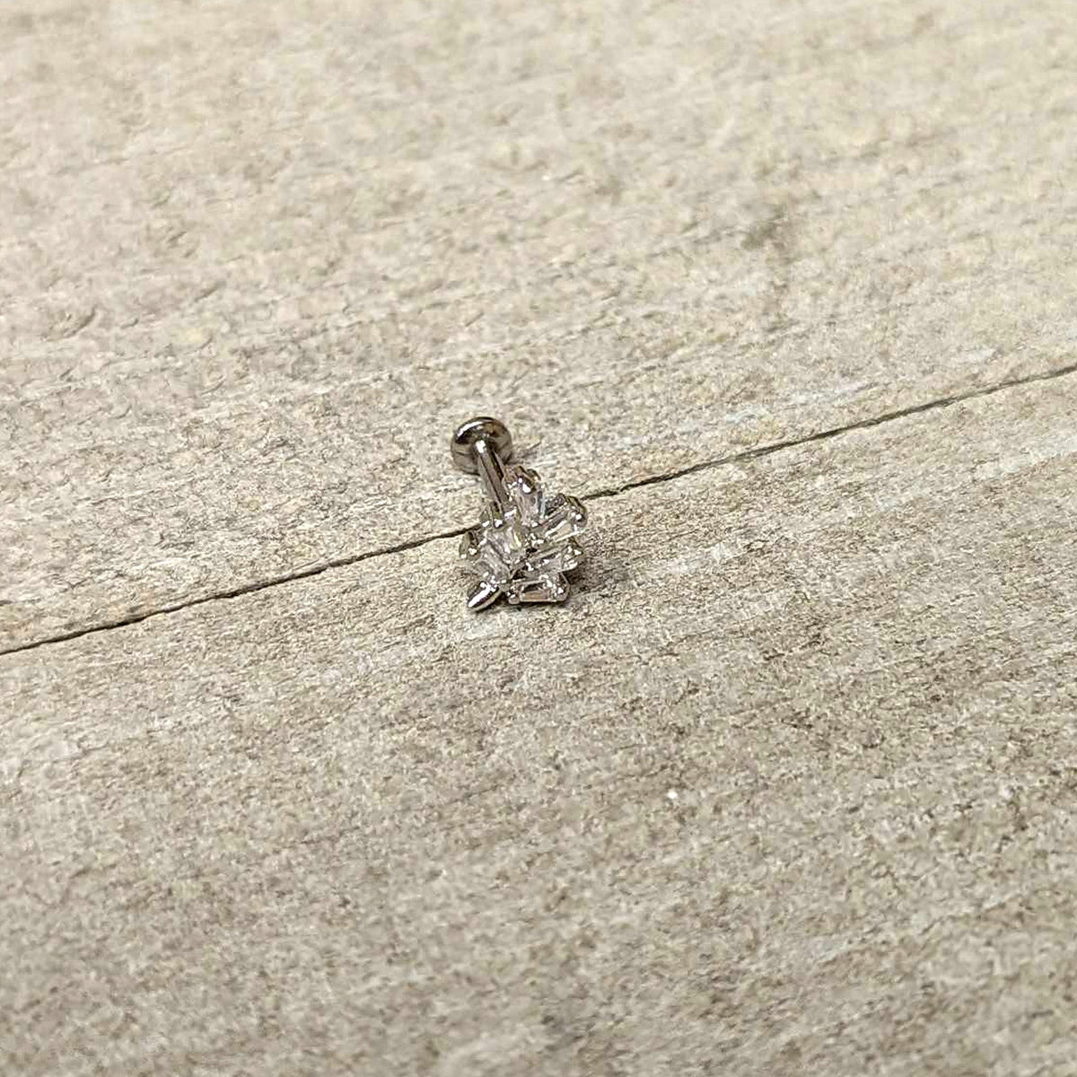 16G 1/4 Clear CZ Gem Leafy Branch Threadless Labret Tragus