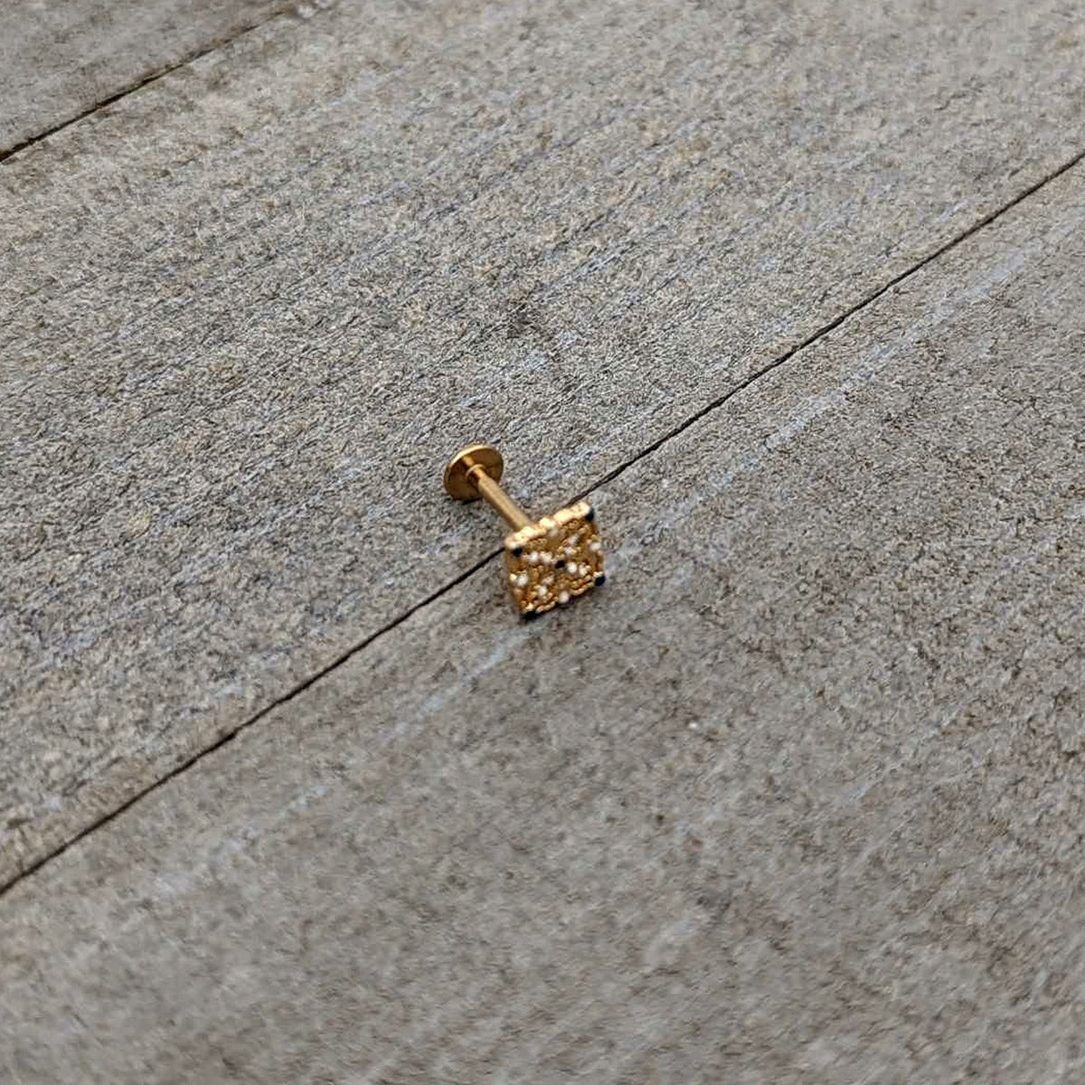 16G 5/16 Blue Gem Gold Tone Lacy Rhombus Labret Monroe Tragus