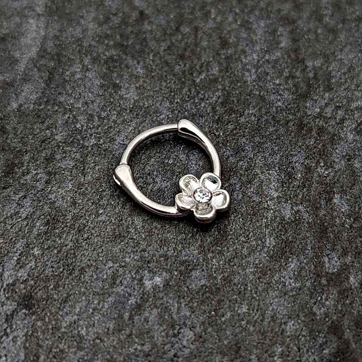 16G 5/16 Clear Gem Sweetheart Flower Cartilage Clicker