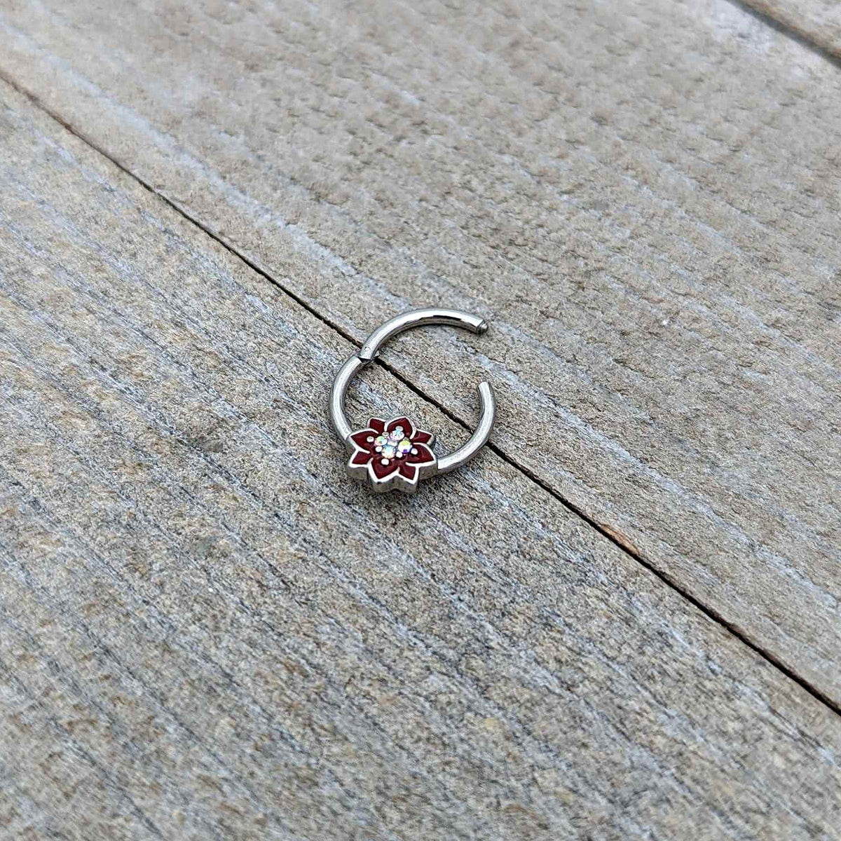 16G 3/8 Aurora Gem Poinsettia Flower Festive Hinged Segment Ring