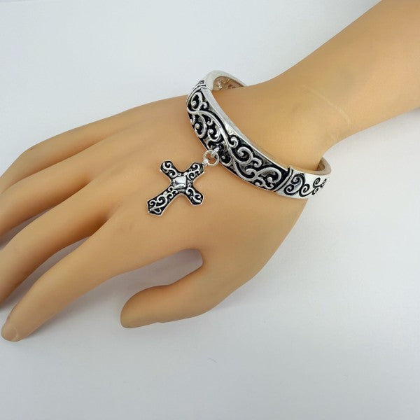 Stretchable Filigree Cross Vintage Bracelet