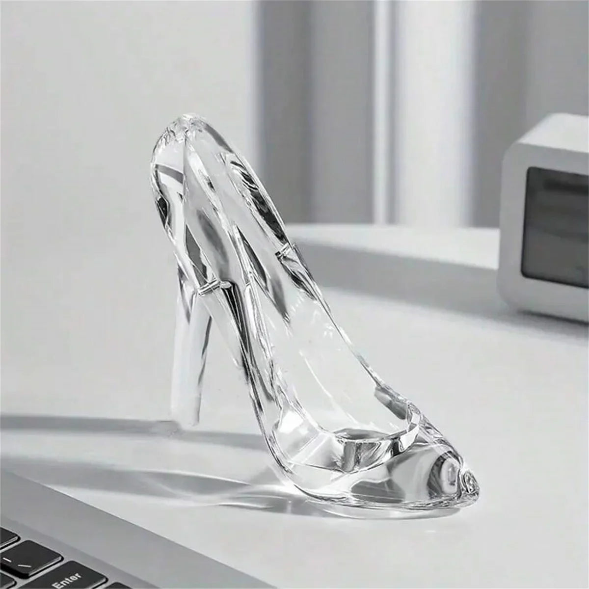 1pc Creative Acrylic Crystal Shoe Festival Party Decorations Wedding Venue Ornaments Princess Party Accessories Miniature Statue