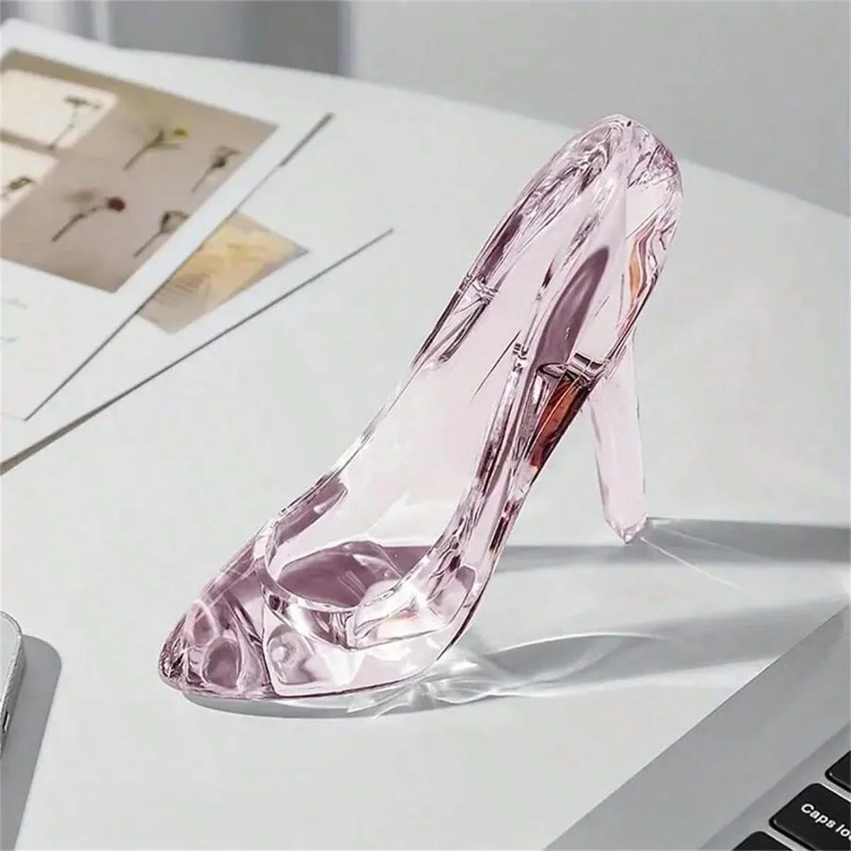 1pc Creative Acrylic Crystal Shoe Festival Party Decorations Wedding Venue Ornaments Princess Party Accessories Miniature Statue